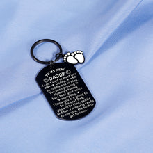 Load image into Gallery viewer, New Dad Gifts for Men Christmas Gifts Keychain Soon to Be Dad Gifts New Daddy Dad To Be Gifts First Baby Gift for Dad from Mom Pregnancy Announcement Gifts First Time Fathers Day Presents for Husband