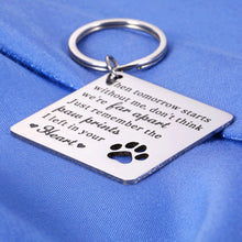 Load image into Gallery viewer, Pet Memorial Gifts Dog Cat Sympathy Gift Christmas Pawprint Key Chain Dog Memorial Gifts for Dog Dad Mom Pet Loss Gifts for Cat Lover Cat Remembrance Bereavement Gifts for Pet Owner Kids Women Men