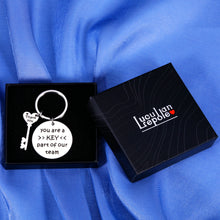 Load image into Gallery viewer, Employee Appreciation Gifts for Coworker Thank You Gifts Keychain Best Gifts for Male Boss Lady Retirement Gifts for Women Men Leaving Job Gifts for Office Friends Farewell Goodbye Gift Team Gifts