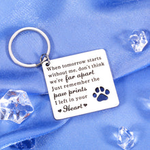 Load image into Gallery viewer, Pet Memorial Gifts Dog Cat Sympathy Gift Christmas Pawprint Key Chain Dog Memorial Gifts for Dog Dad Mom Pet Loss Gifts for Cat Lover Cat Remembrance Bereavement Gifts for Pet Owner Kids Women Men