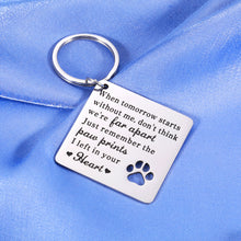 Load image into Gallery viewer, Pet Memorial Gifts Dog Cat Sympathy Gift Christmas Pawprint Key Chain Dog Memorial Gifts for Dog Dad Mom Pet Loss Gifts for Cat Lover Cat Remembrance Bereavement Gifts for Pet Owner Kids Women Men