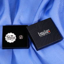 Load image into Gallery viewer, Senior 2022 Graduation Pin Graduation Gifts for Her 2022 High School College Graduation Gifts for Him Class of 2022 Graduates Masters Nursing Student Graduation Gift for Son Daughter from Dad Mom
